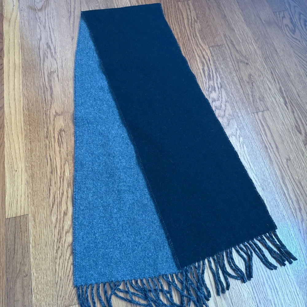 Ralph Lauren reversible wool Black and Gray Fringed Scarf